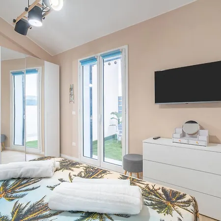 Benvenuti Al Sud أفولا