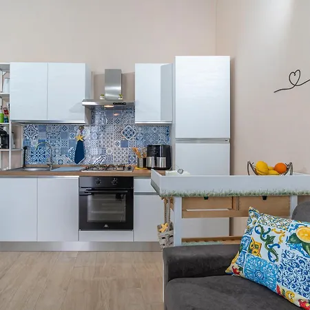 Benvenuti Al Sud * أفولا